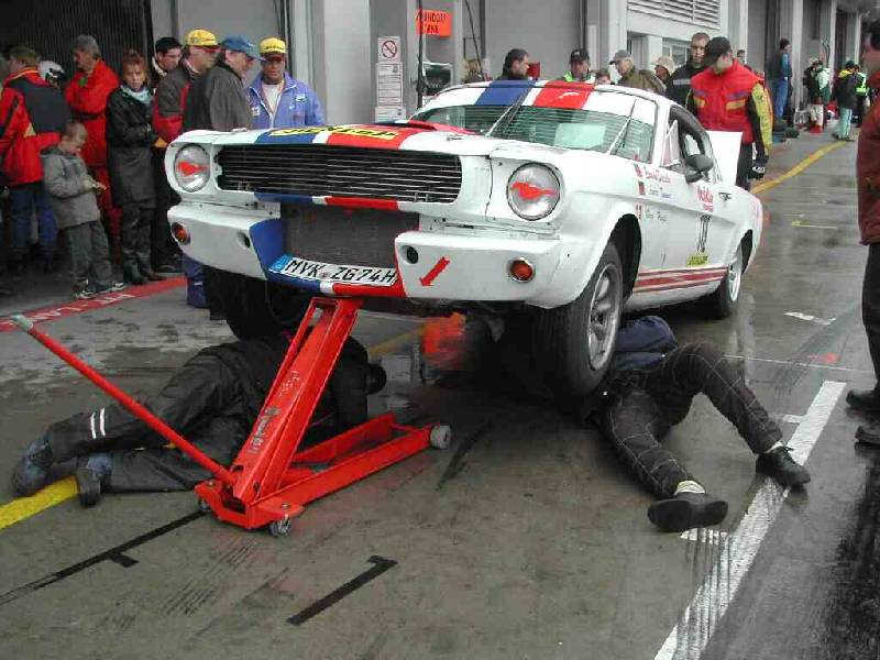 MARTINS RANCH Corvette Vintage Racing green hell mustang 